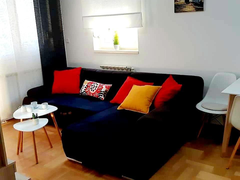 Apartment With Garage Lavici 萨格勒布 外观 照片